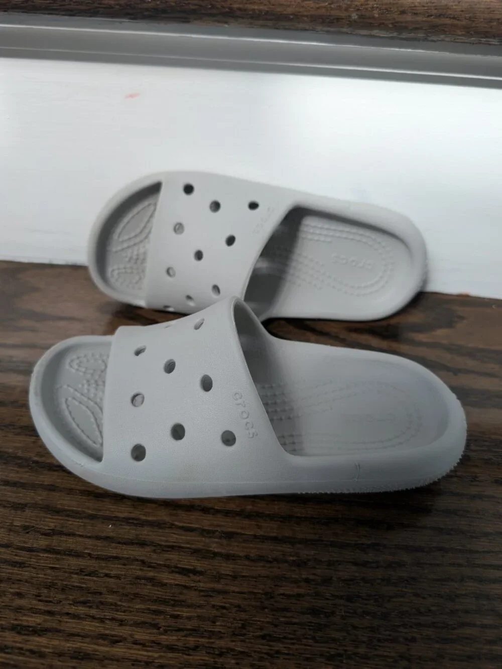 Crocs unisex-child Classic Slide V2 (Little Kid/Big Kid)